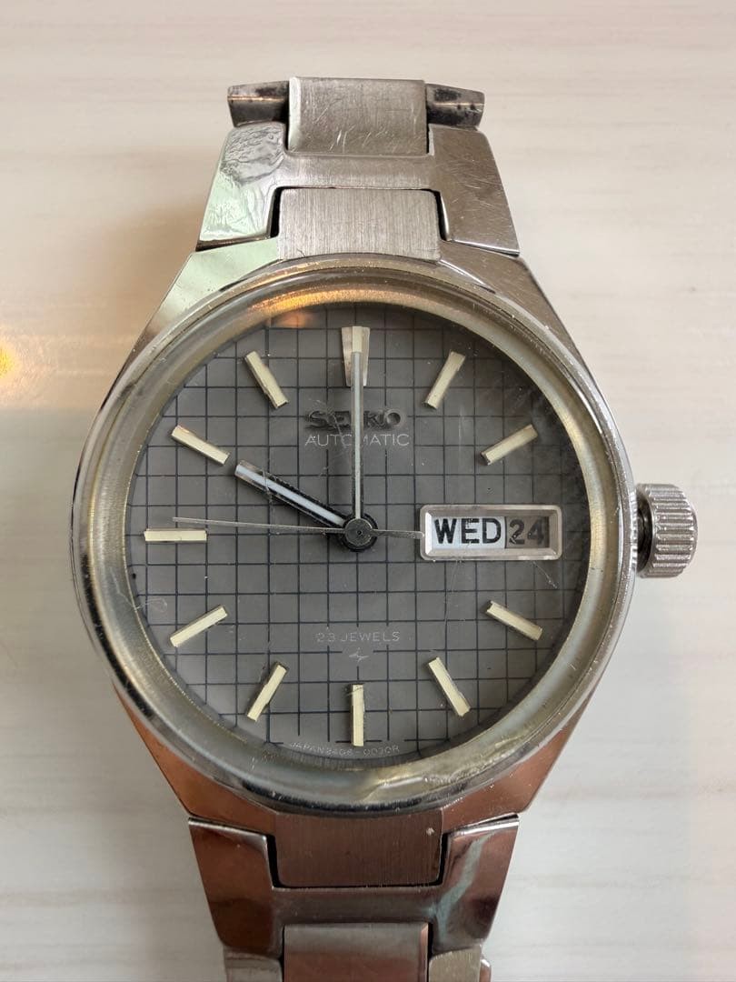 A vintage SEIKO AUTOMATIC wristwatch from 1972, about 50 years ago.