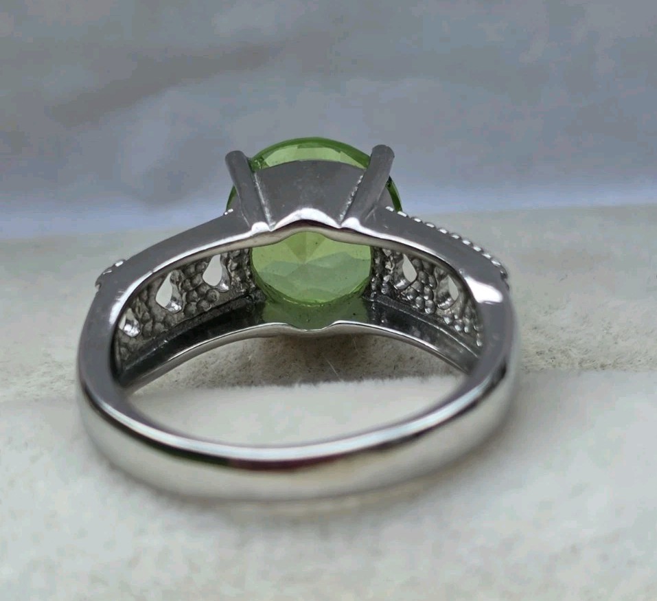 Chartreuse Quartz Solitaire Heart Band Ring in Stainless Steel 3.75 ctw Sz 8