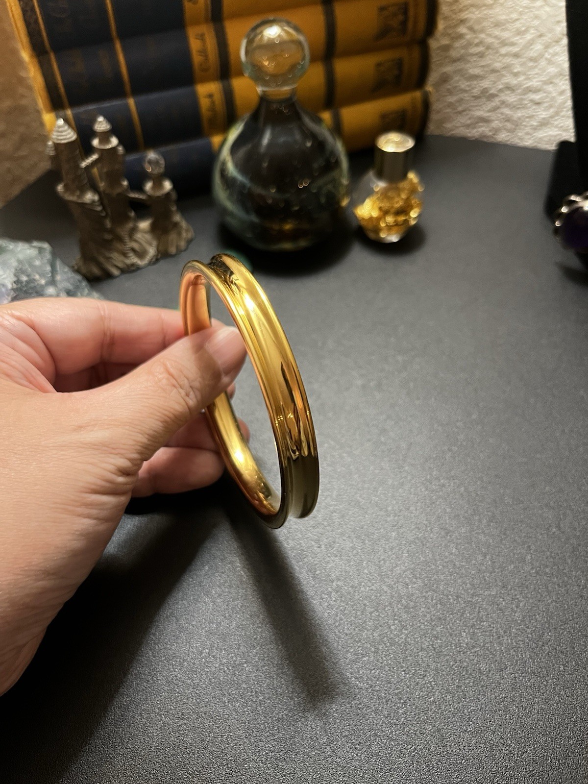 Milor Italy 14K Gold Resin Core 8mm Glossy Bangle Bracelet 22.8g Size 7.5