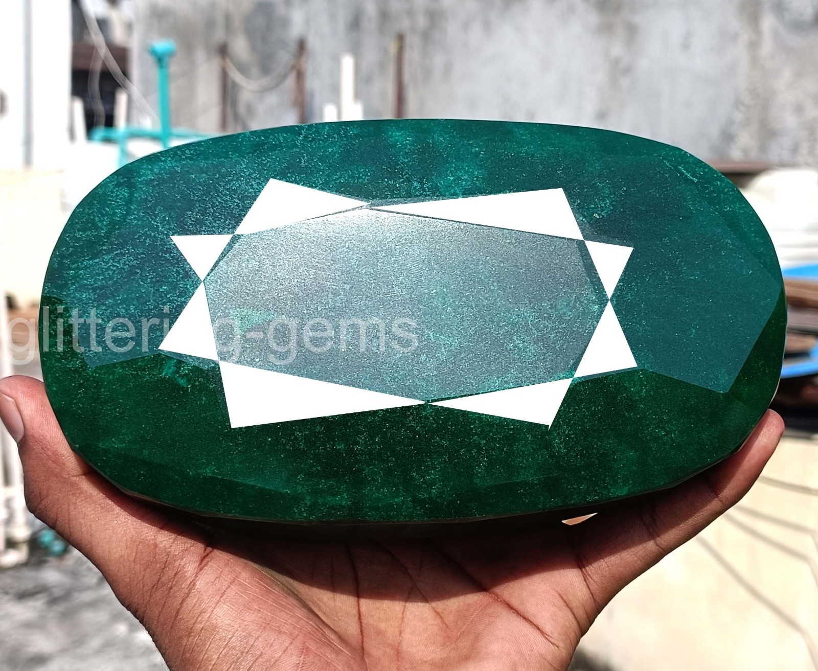 Massive 10,000 Ct Natural Emerald 2 kg Oval IGL Certified Gemstone 180×105 MM “D