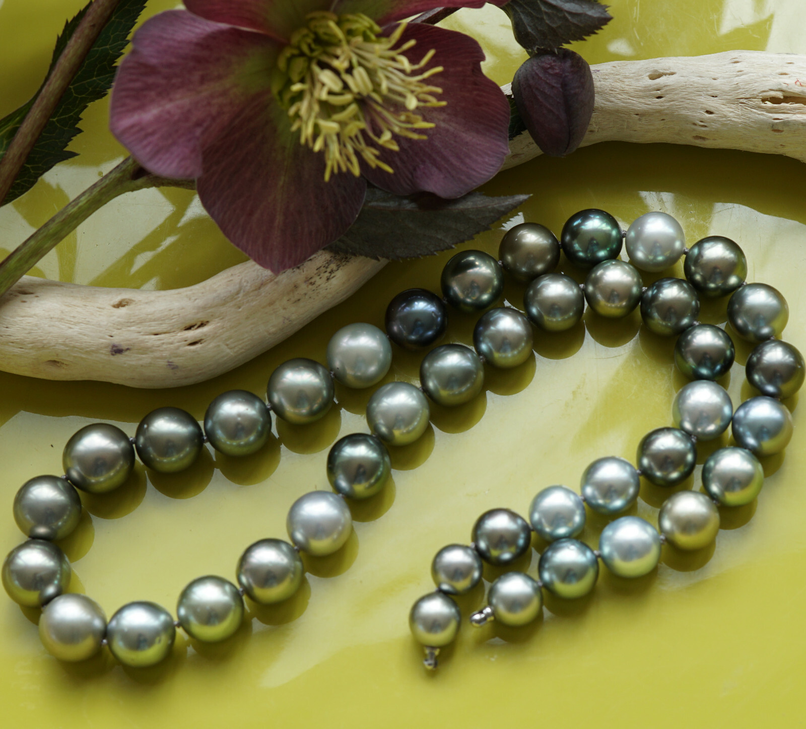 Tahitian Cultured Pearl Necklace 9-11mm 45.5cm Multicolor AA Wow Quality