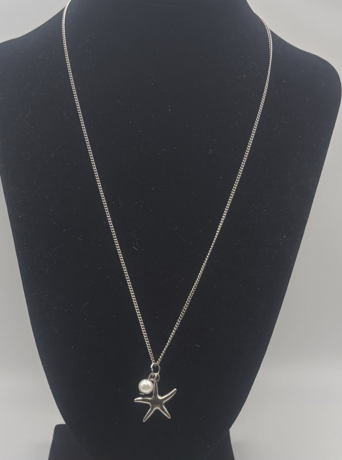 Starfish Simulated Pearl Pendant Necklace Silver Tone 19.5 19 1/2 Inches