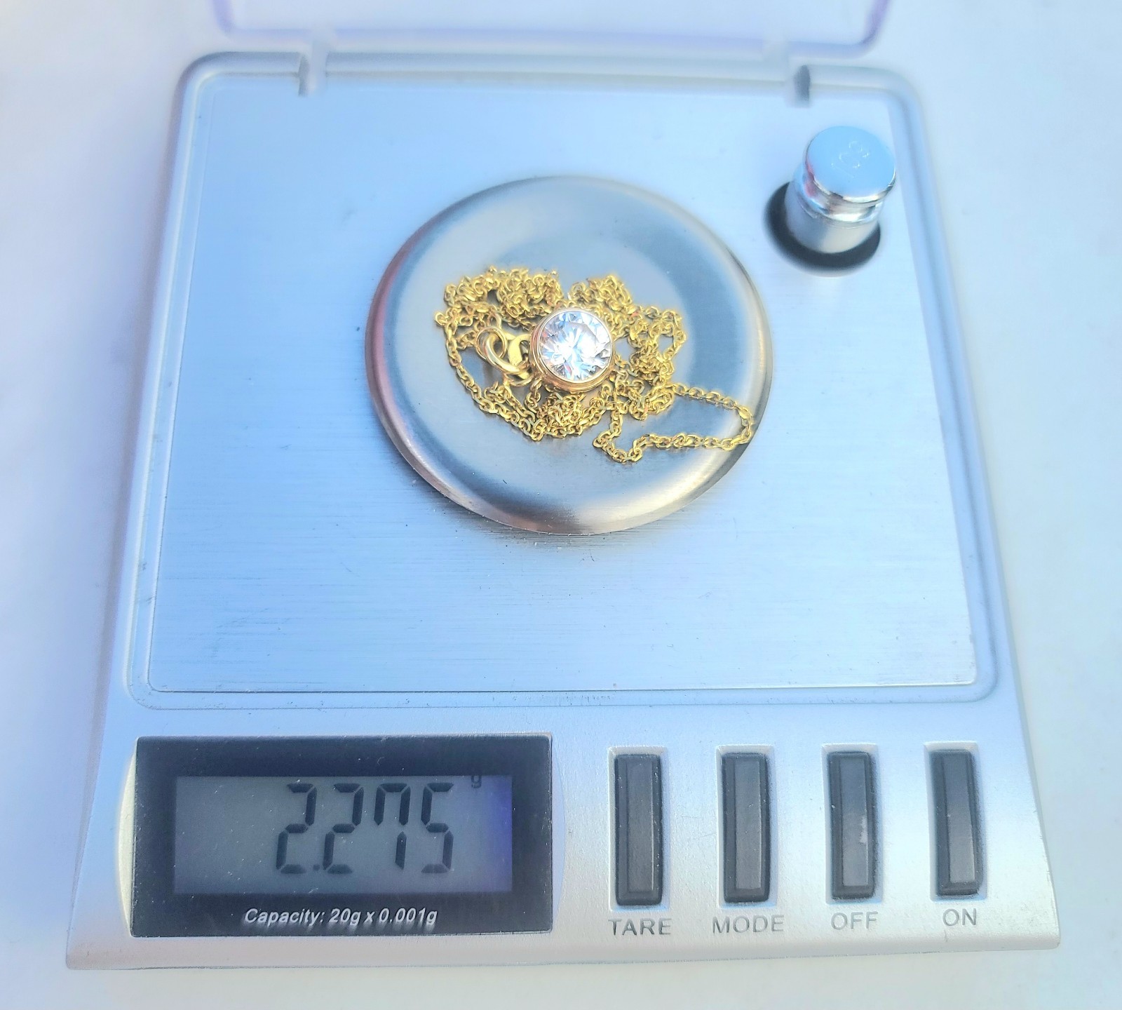 14k Solid Yellow Gold AAA Iced Station Pendant Chain Necklace 18″ Signed 2.27gr