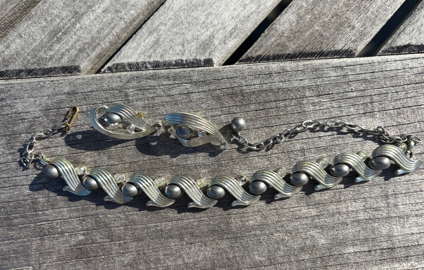 Vintage Costume Jewelry Necklace And Clip On Earrings