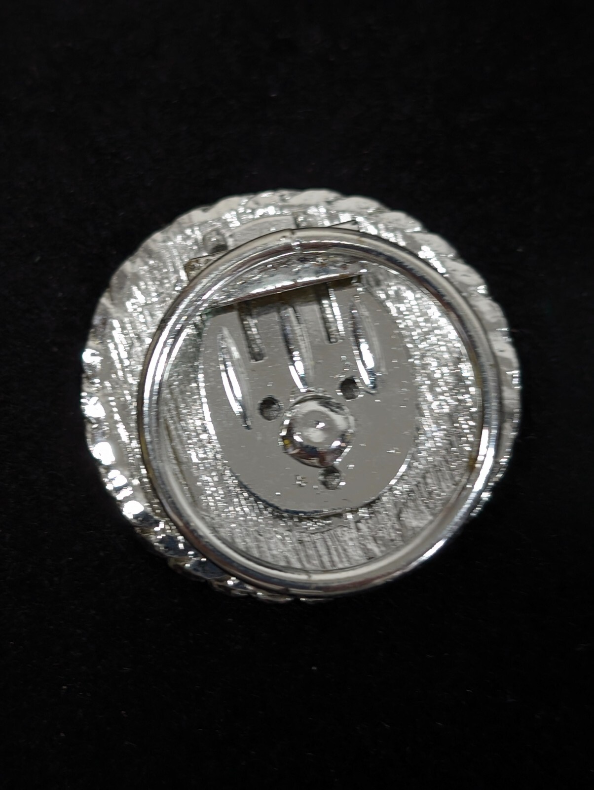 Vintage Silver Tone Woman with Hat Round Classic Retro Scarf Dress Clip