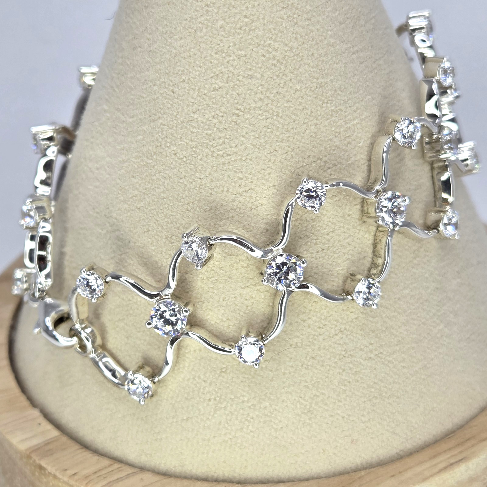 AFFINITY Sterling Silver 925 Oval Link DQ CZ 7.5” Bling Bracelet 18.9 Grams