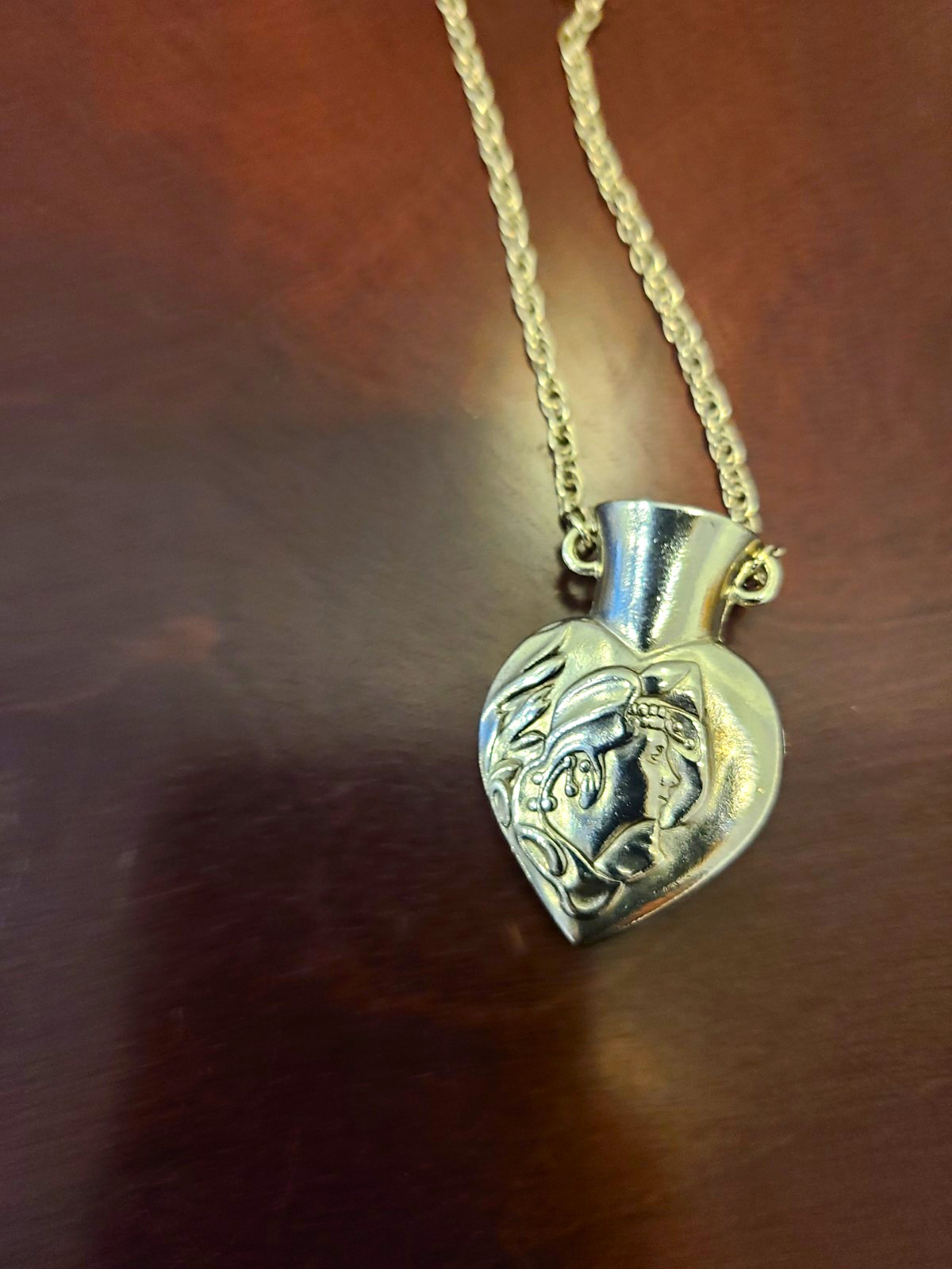 Vintage Art Nouveau Style Lady Face Heart Shaped Posey Vase Pendant Necklace