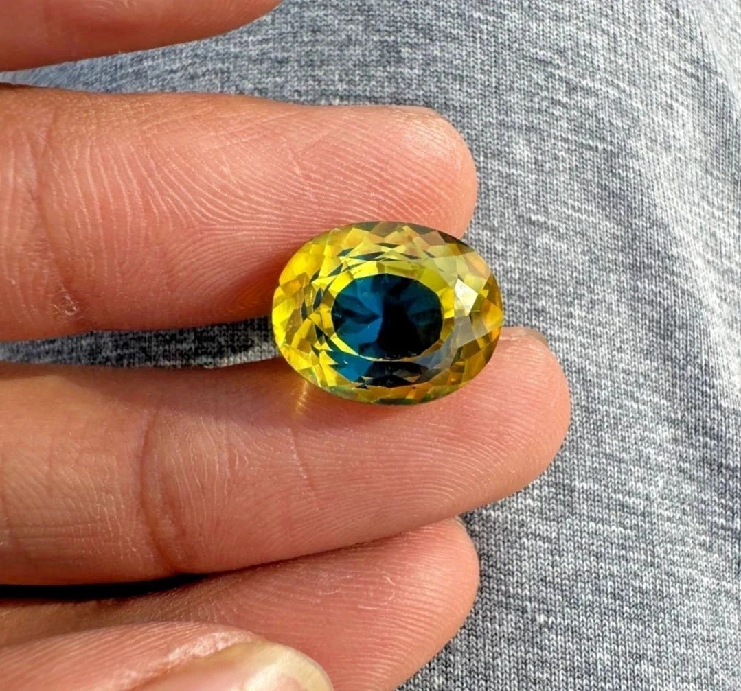 8.14 Ct Natural Bi-Color Pitambari Sapphire Loose Gemstone for Jewelry