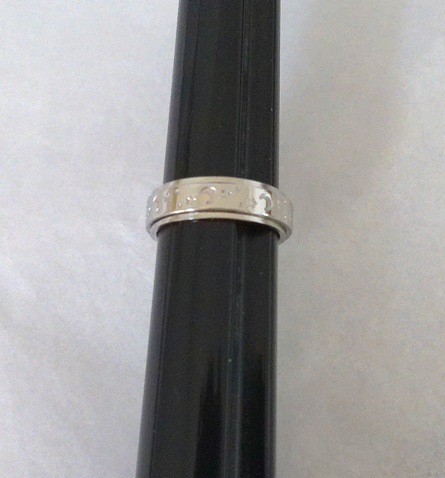 New Stainless-Steel Moons & Stars Spinner Ring Size 7 Perfect for All Occasions
