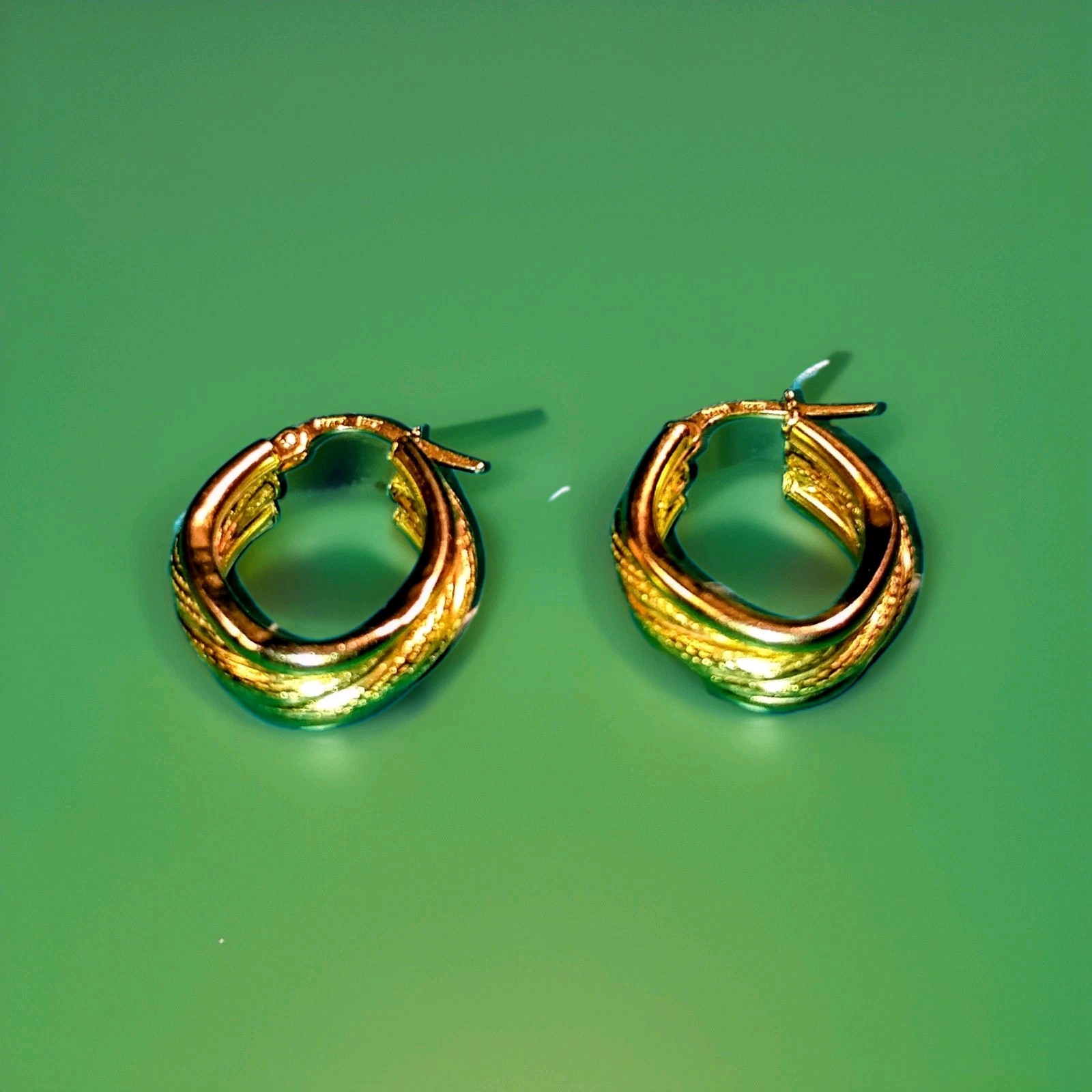 14kyellow Gold Fancy Hoops 3.2 Grams 3/4″ Long