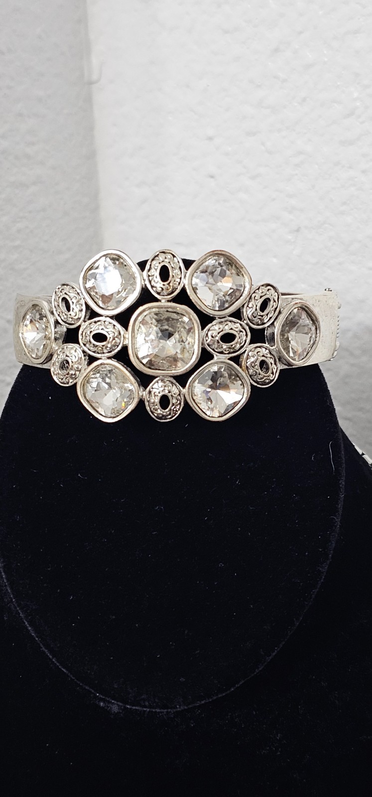 Three piece set chain pendant bracelet silver tone crystals unbranded sparkly.