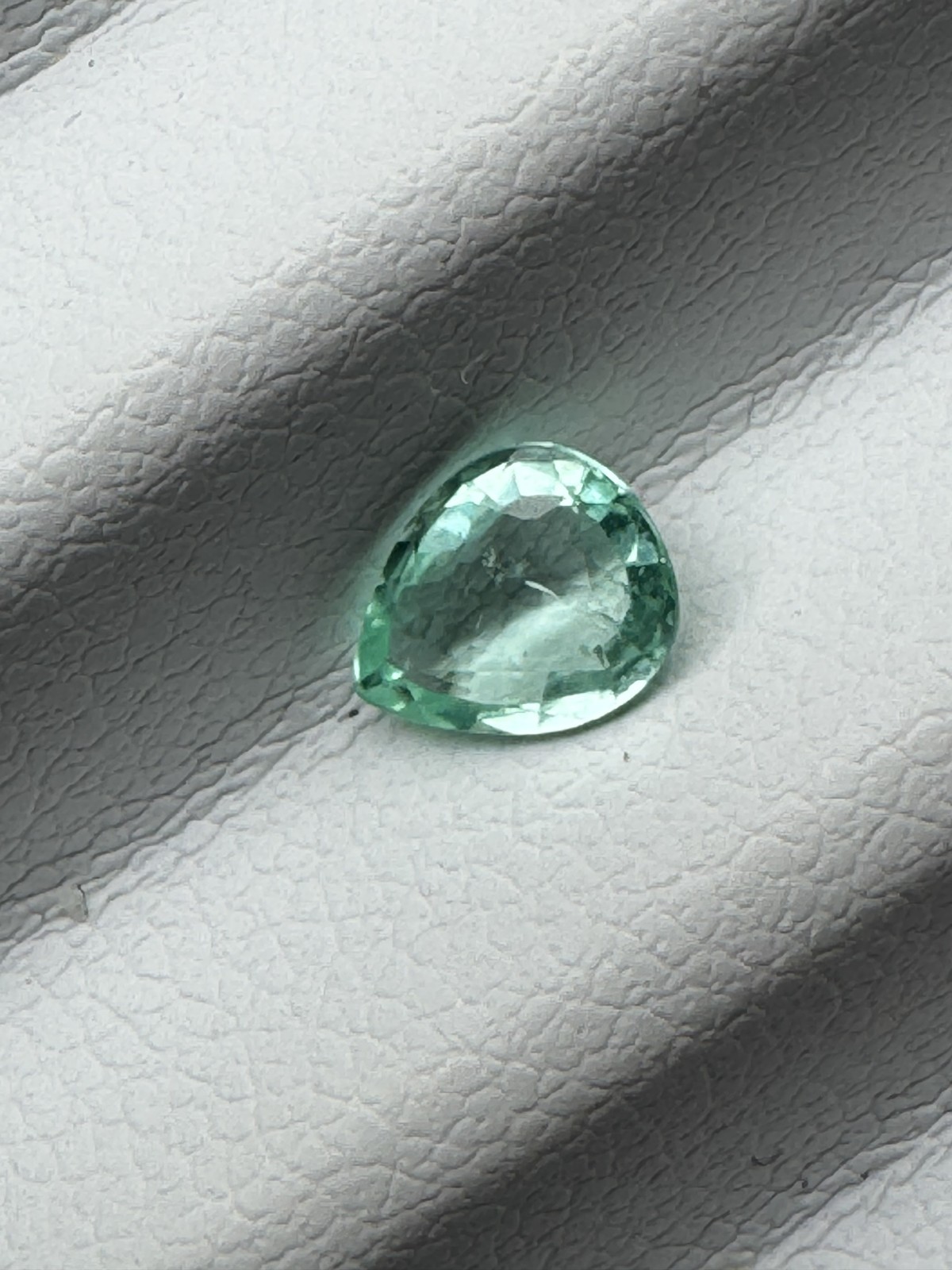 4 PARAIBA TOURMALINES. PRECIOUS GEM INVESTMENT LOT #29: 2.27 Total Carat Weight
