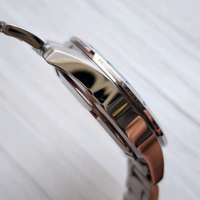 Rare Seiko x JR Kyushu Railway Company KAMOME N700S Mecha Quartz 8T63-01M0
