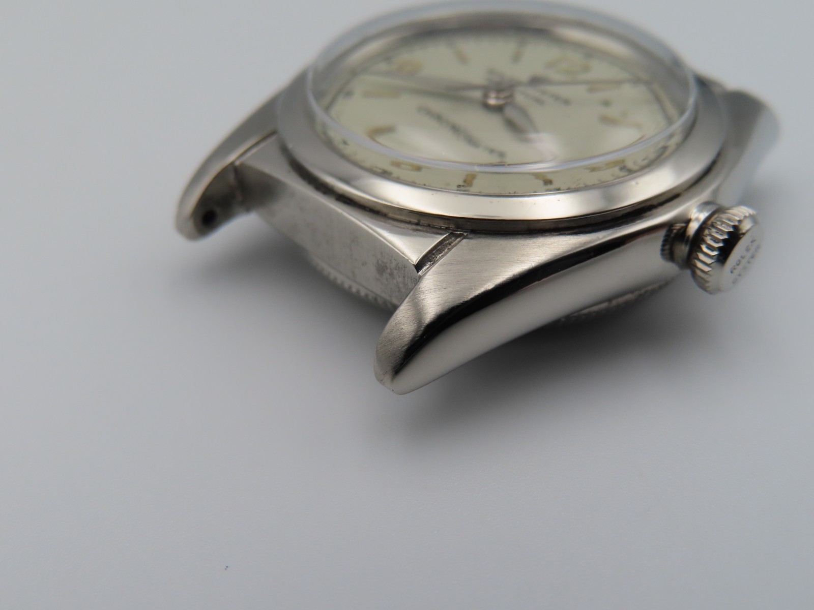 1946 Rolex Oyster Perpetual Manual Wind Chronometer 2940 Bubble Back Wristwatch