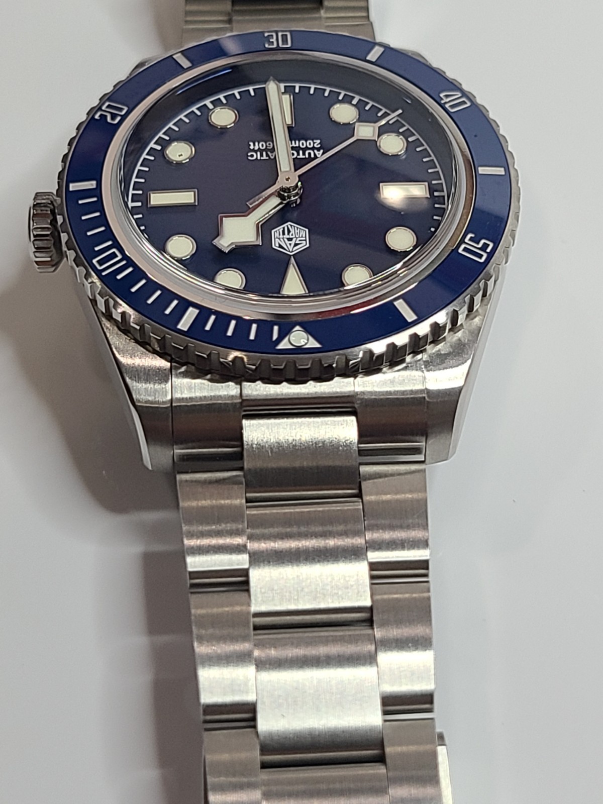 San Martin SN004-G LE Blue Dial Diver 38mm NH35 AutoMov 200M WR Sapphire Crystal