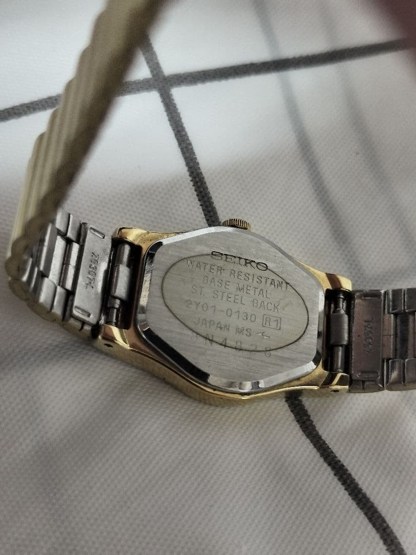 Mint condition KING SEIKO 2Y01-0130 gold watch, fully functional.