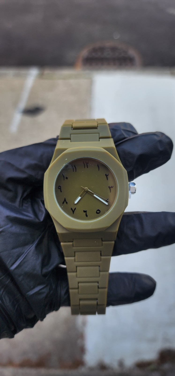Green Octagon Case Analog Bracelet Wristwatch Arabic Numerals 12-Hour Dial