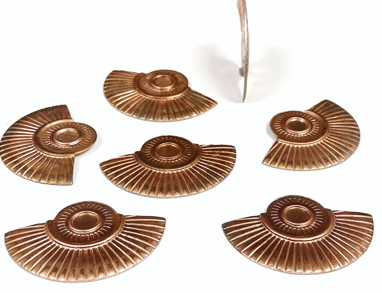 6 VINTAGE GROOVED DECO HALF CIRCLE 40mm COPPER COATED STEEL SETTING FINDINGS N18