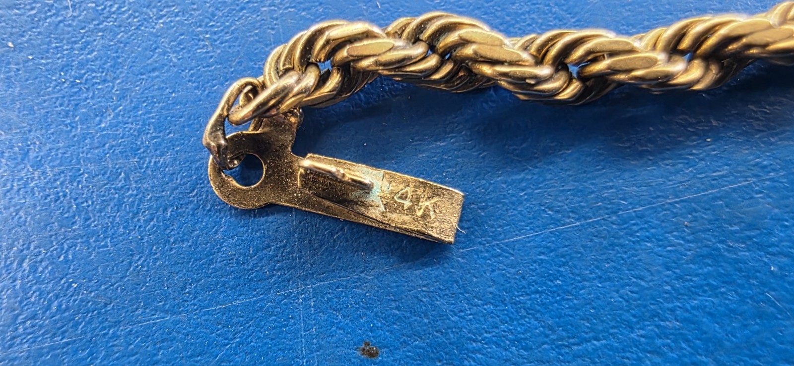 14K Yellow Gold Braided Bracelet ~ 9in In Length 6.6 Grams