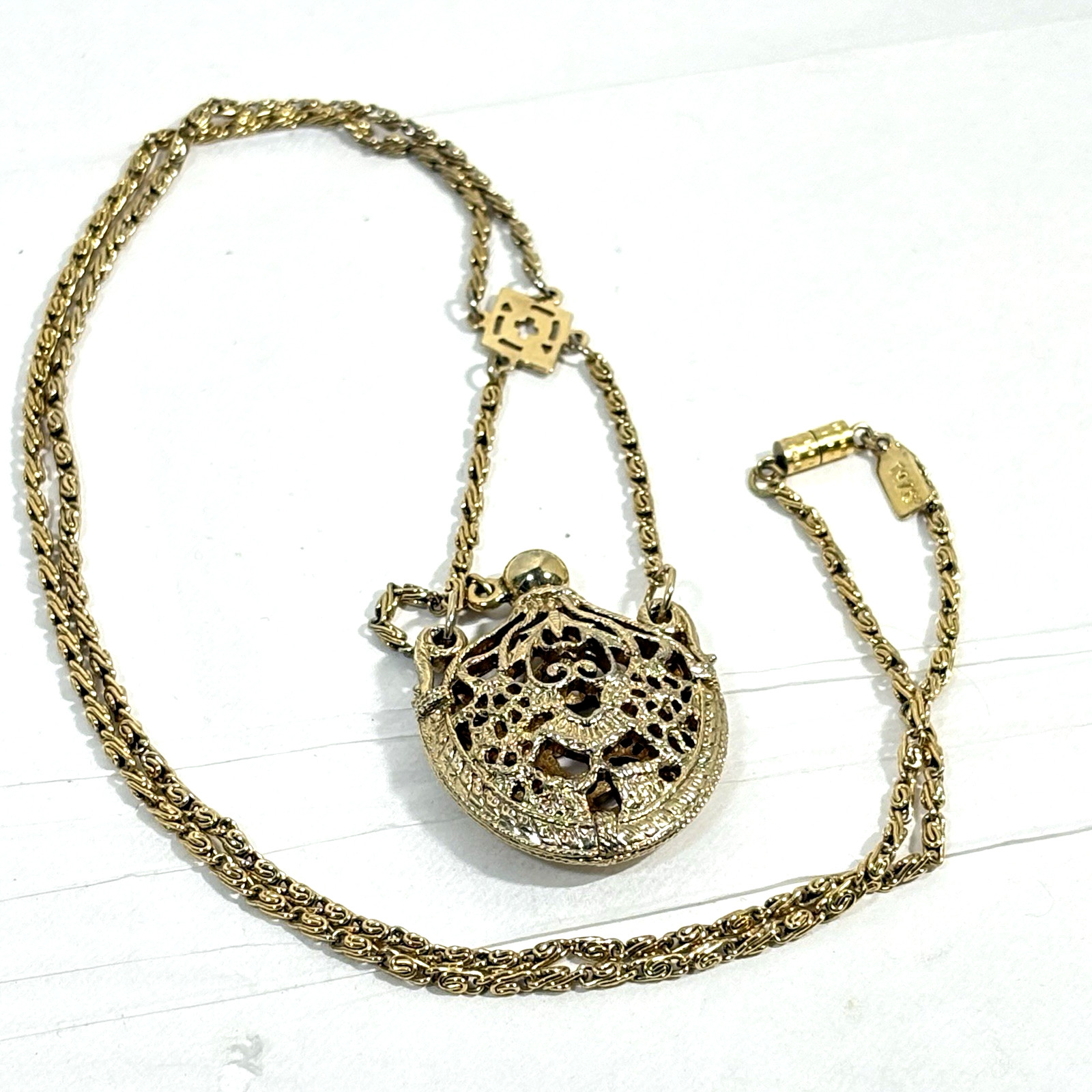 1928 Brand Art Nouveau Style Filigree Poison Flask Pendant Necklace Gold Tn 26″