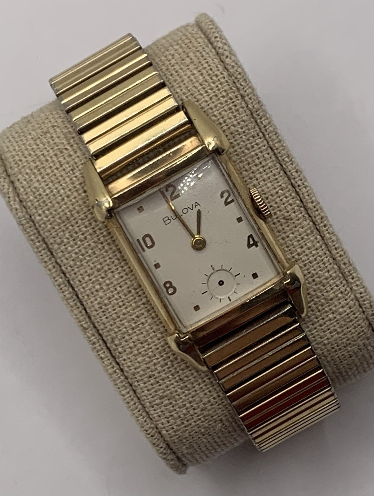 Vintage 1946 Men’s Bulova Director Watch, runs great, 10K GF, 21J, 7AK, GF Band