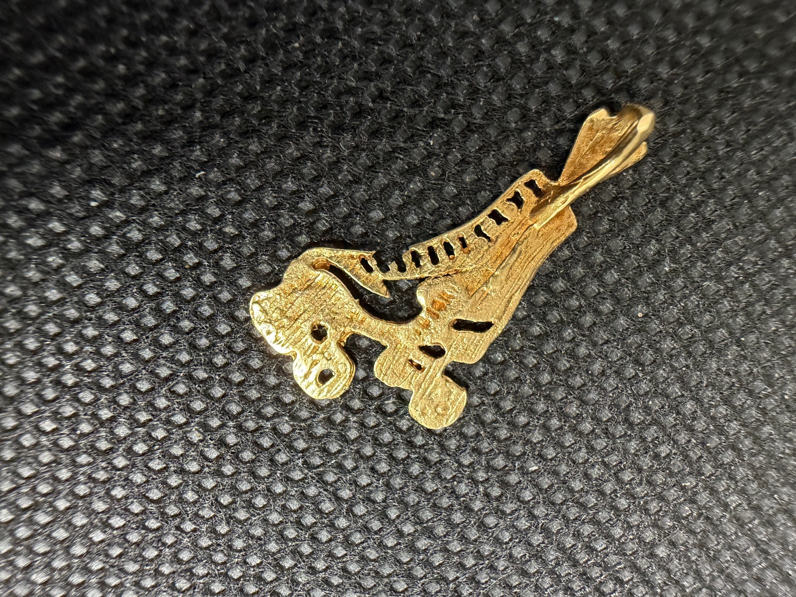 Vintage Solid Gold 14k ROLLER SKATE Pendant 1in. 1.26g