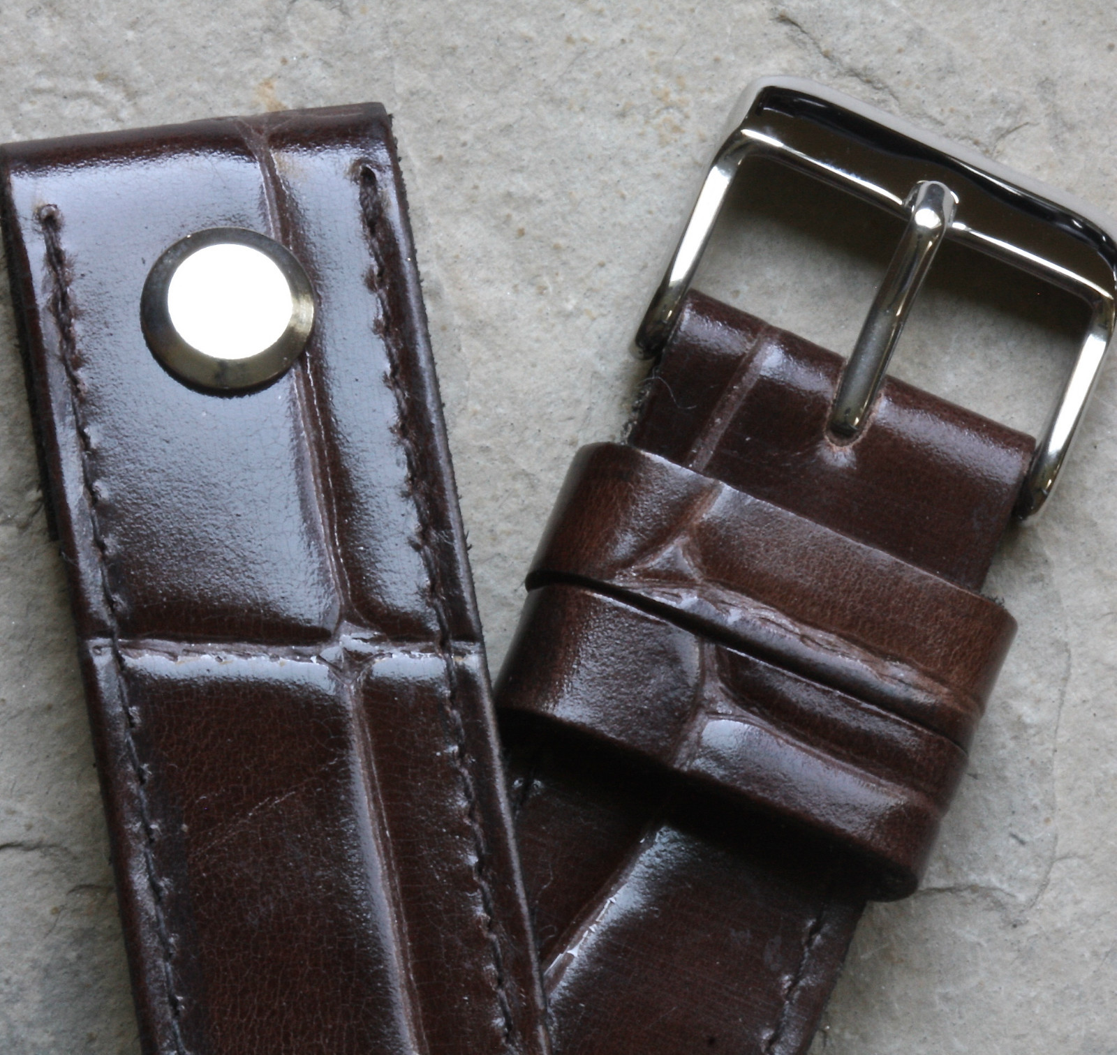 Gloss brown Crocodile Grain Leather AVIATOR open-ended 20mm watch band UK Made
