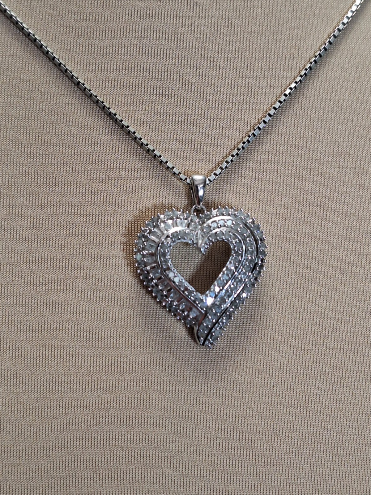 925 Sterling Silver Necklace 93 Genuine Diamonds Open Heart 9.72g Chain 16″