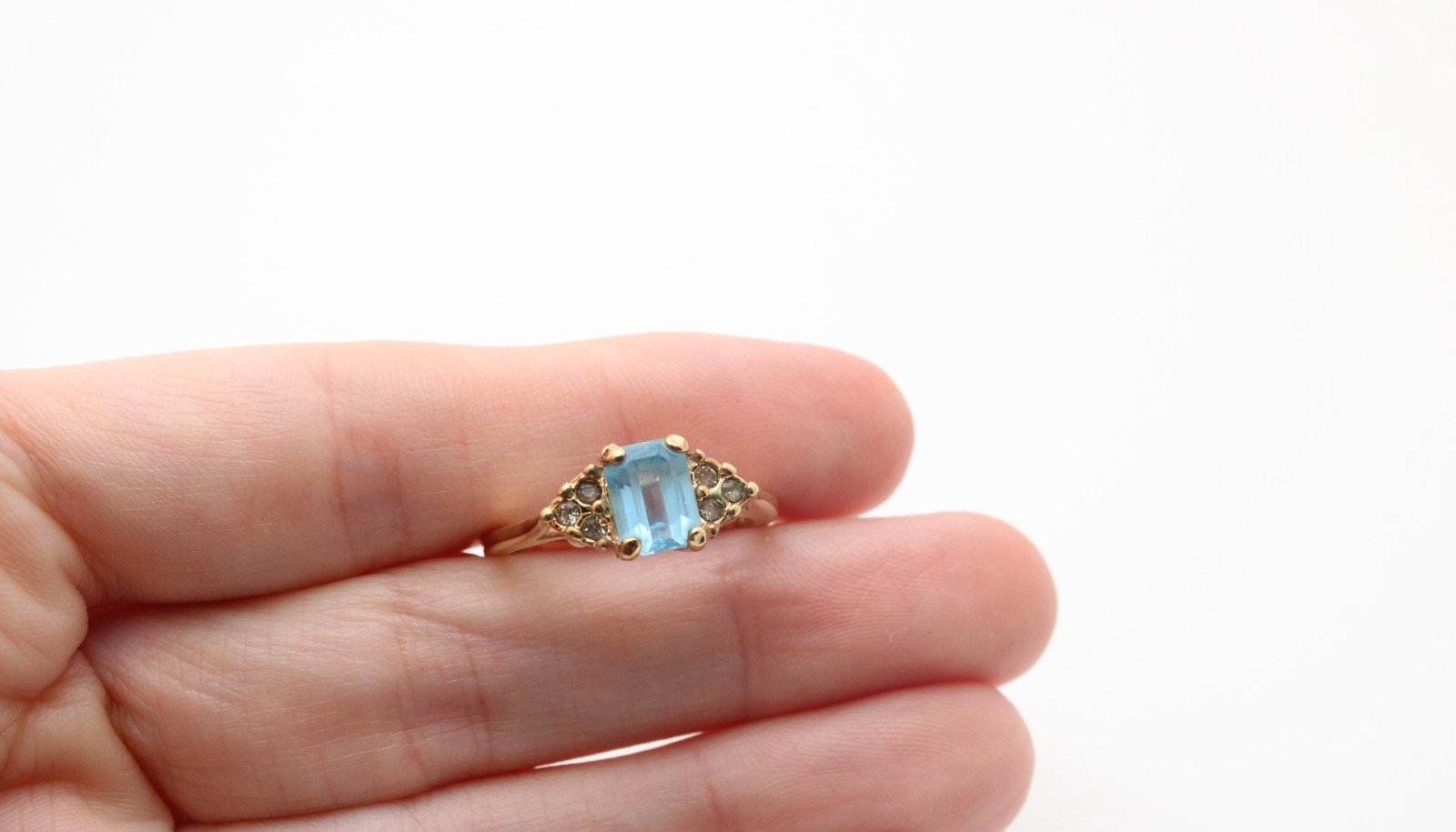 18K HG Yellow Gold Plate Emerald Cut Blue Crystal Trinty Rhinestone Band Ring 9