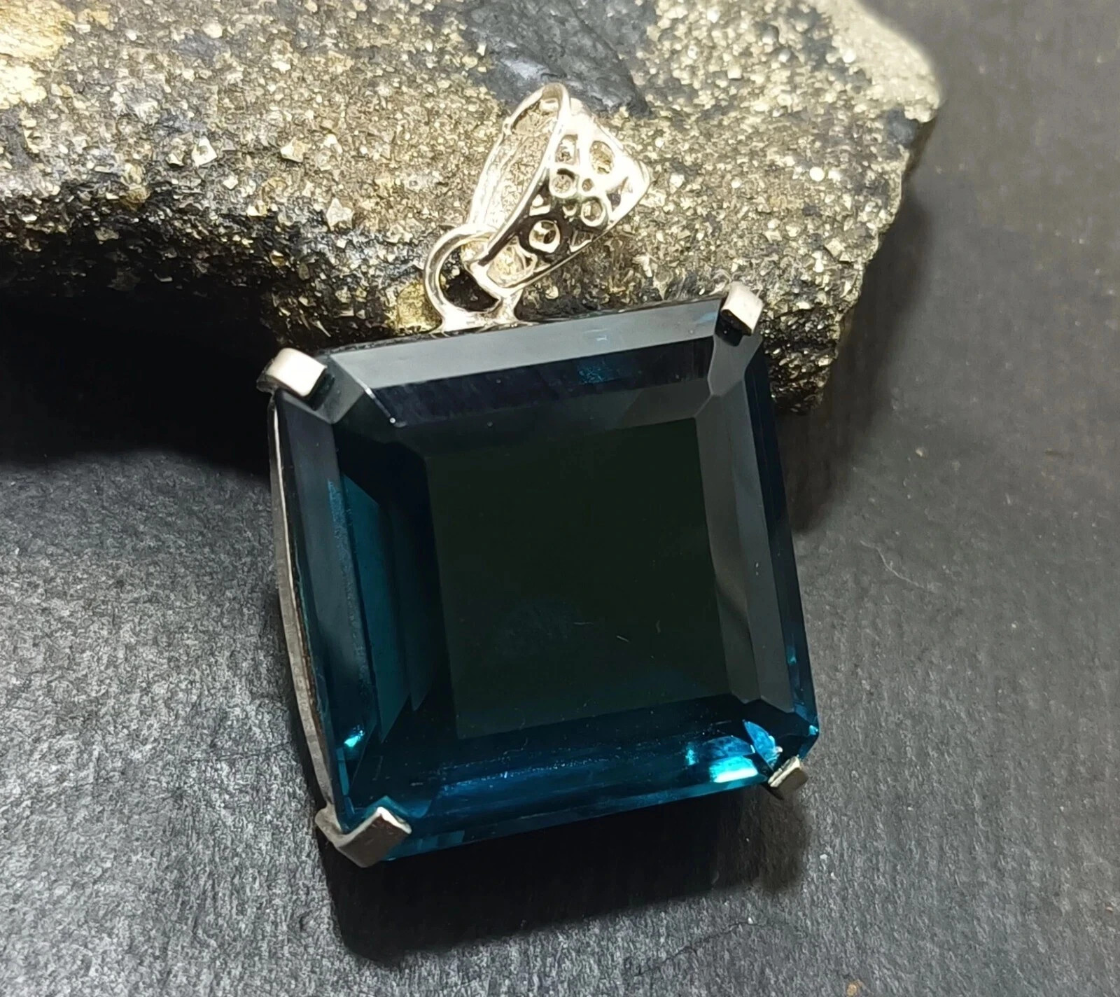 95 Ct Certified London Blue Topaz 925 Solid Silver Pendant Natural AA+ Gemstone