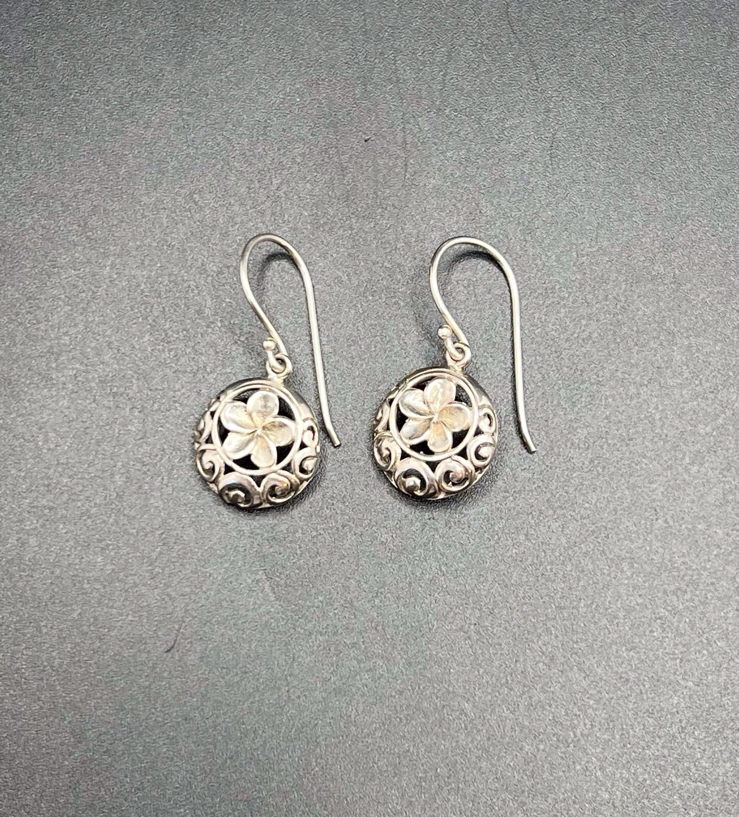 Hawaiian PLUMERIA FLOWER Filigree Motif Dangle Earrings 925 Sterling Silver