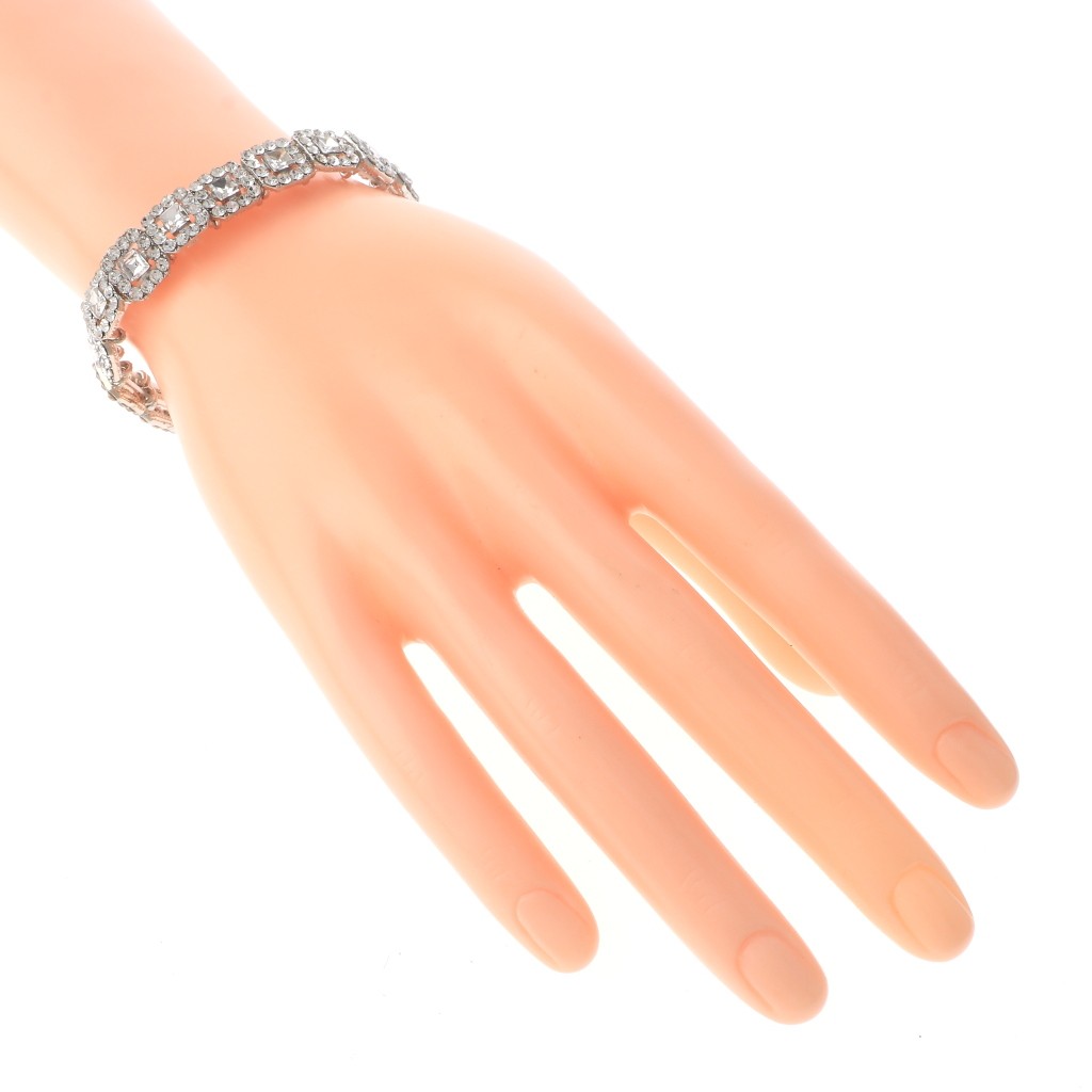 Silver Tone Alloy Metal Rhinestone Stretch Bracelet ESB4559-SCL