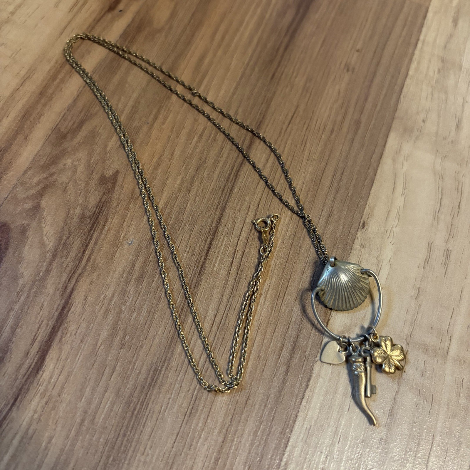 Vintage 14k GF Good Luck Charm Holder Seashell Necklace 26” Chain Gold Filled