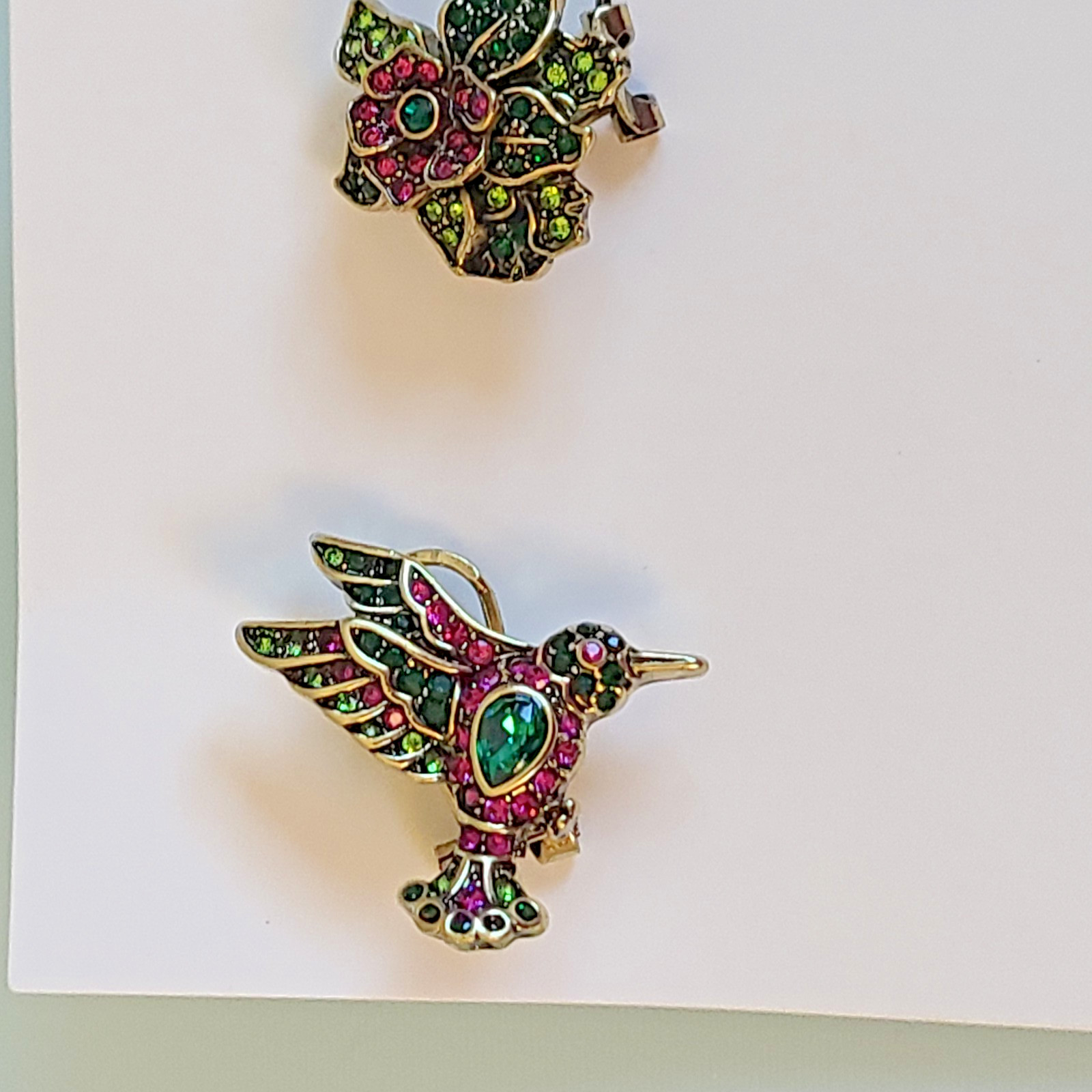 HEIDI K9 SIGNED HUMMINGBIRD AND FLOWER EARRINGS MULTICOLORS CRYSTALS RHINESTONE