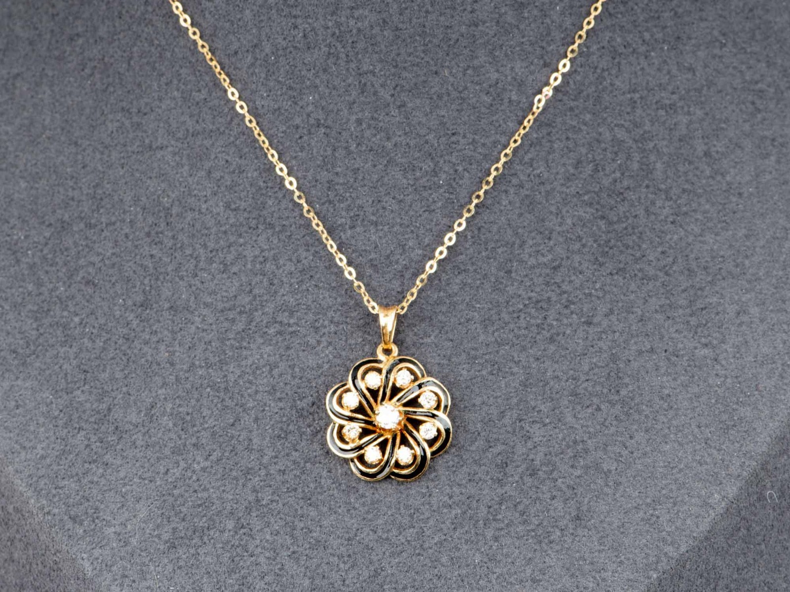 14K Gold Vintage Black Enamel Floral Shape Pendant with Diamonds 0.35ct V1253