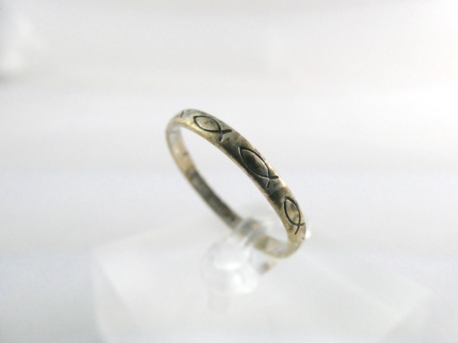 Wheeler Manufacturing Sterling Silver Icthys Fish Motif Band Ring Size 10.25 925