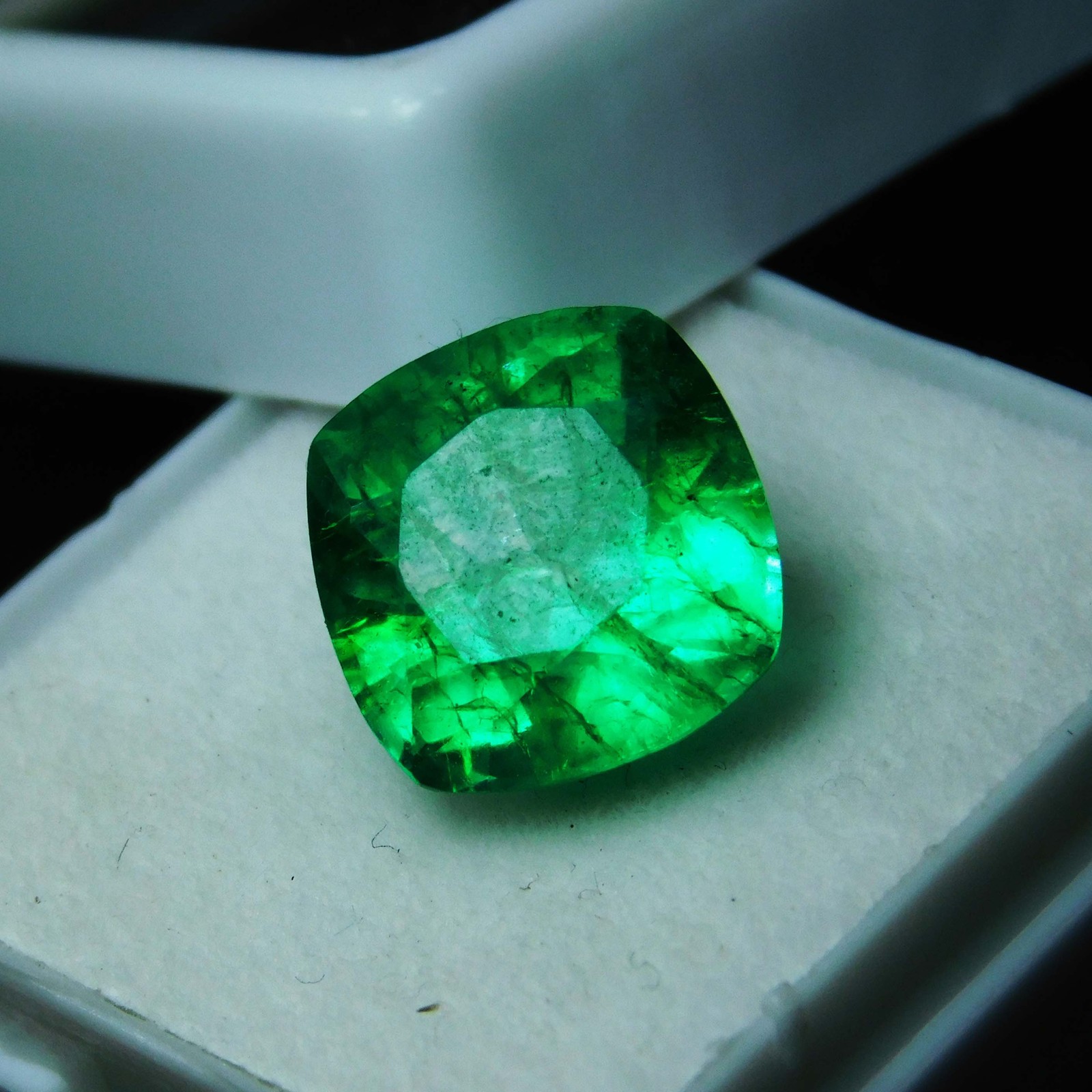 Square Cushion Cut Natural Green Emerald 8.3Ct CERTIFIED Colombia Loose Gemstone