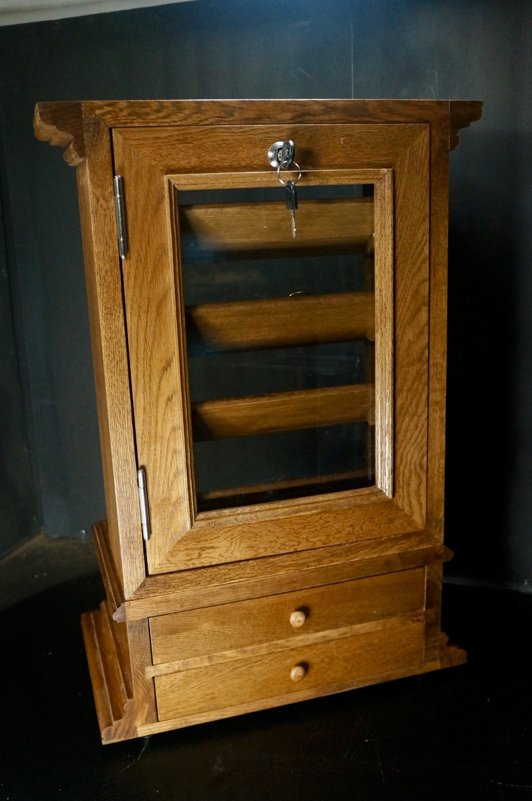 Countertop pocket watch display case