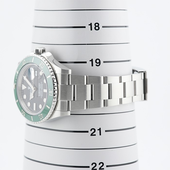 ROLEX Submariner Date 41 126610LV Warranty 2022 Box/Paper