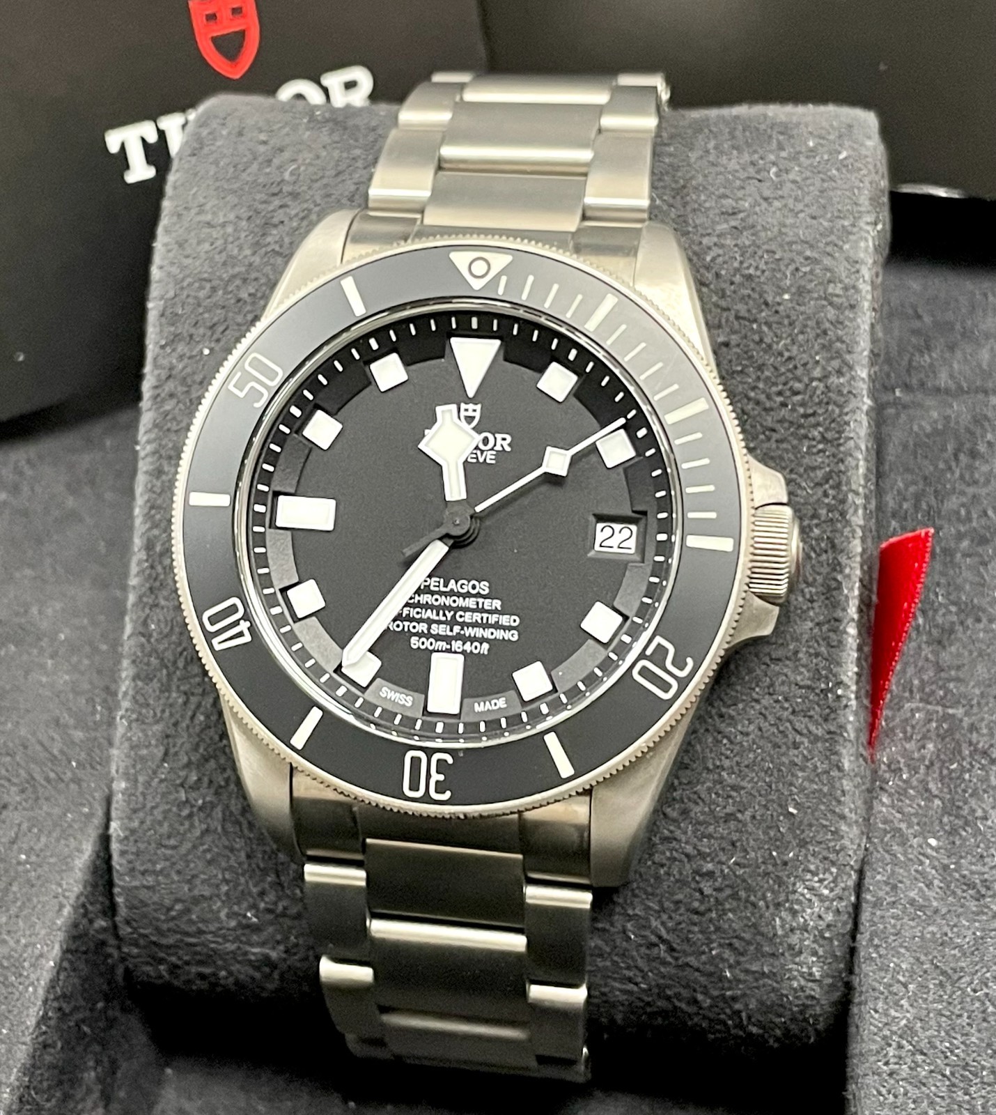 TUDOR PELAGOS BLACK DIAL M25600TN TITANIUM SPORTS WATCH WITH BOX 42MM