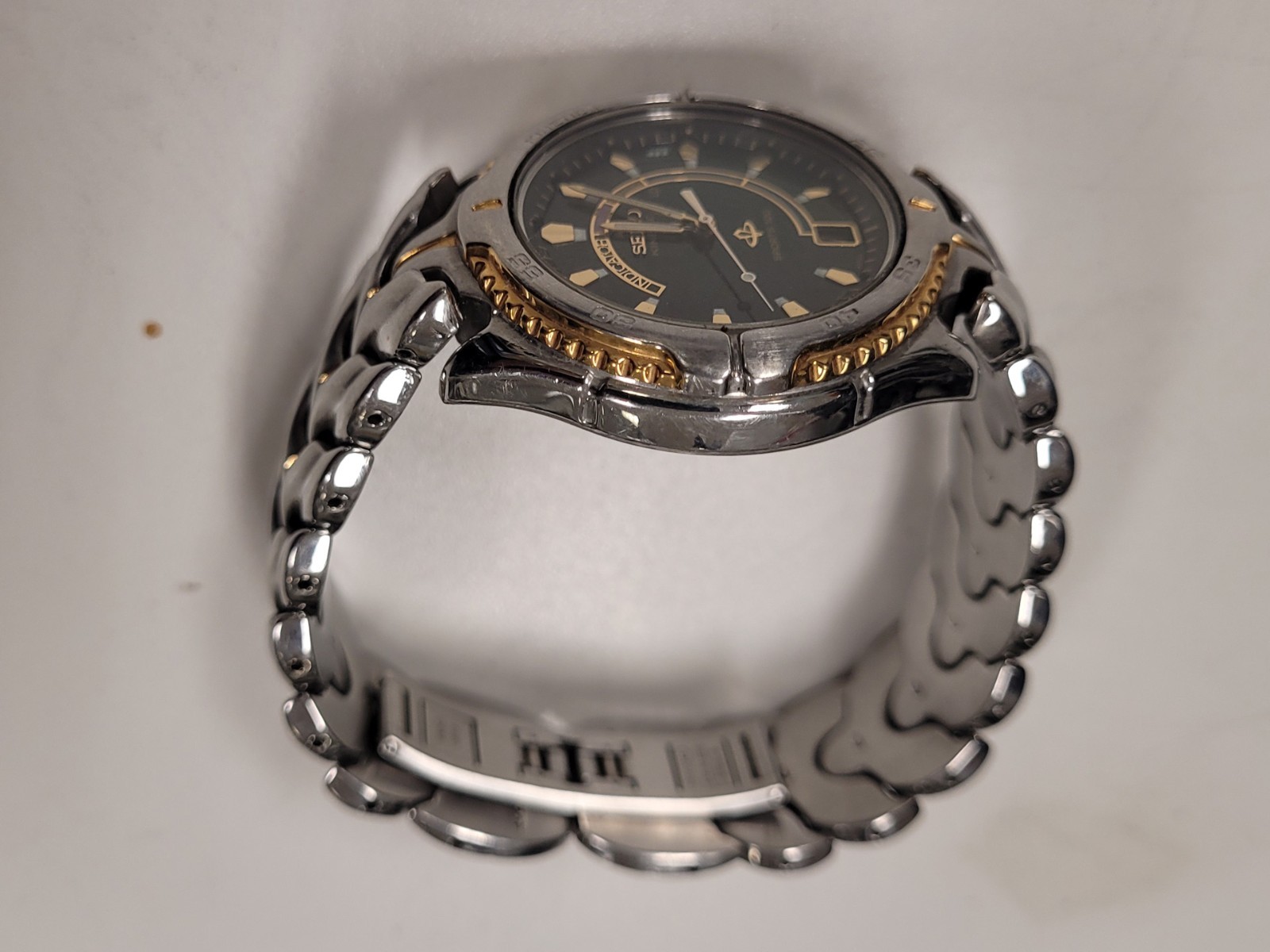 Seiko Kinetic Sports 100 Men’s Wristwatch Gold Stainless Steel Functional