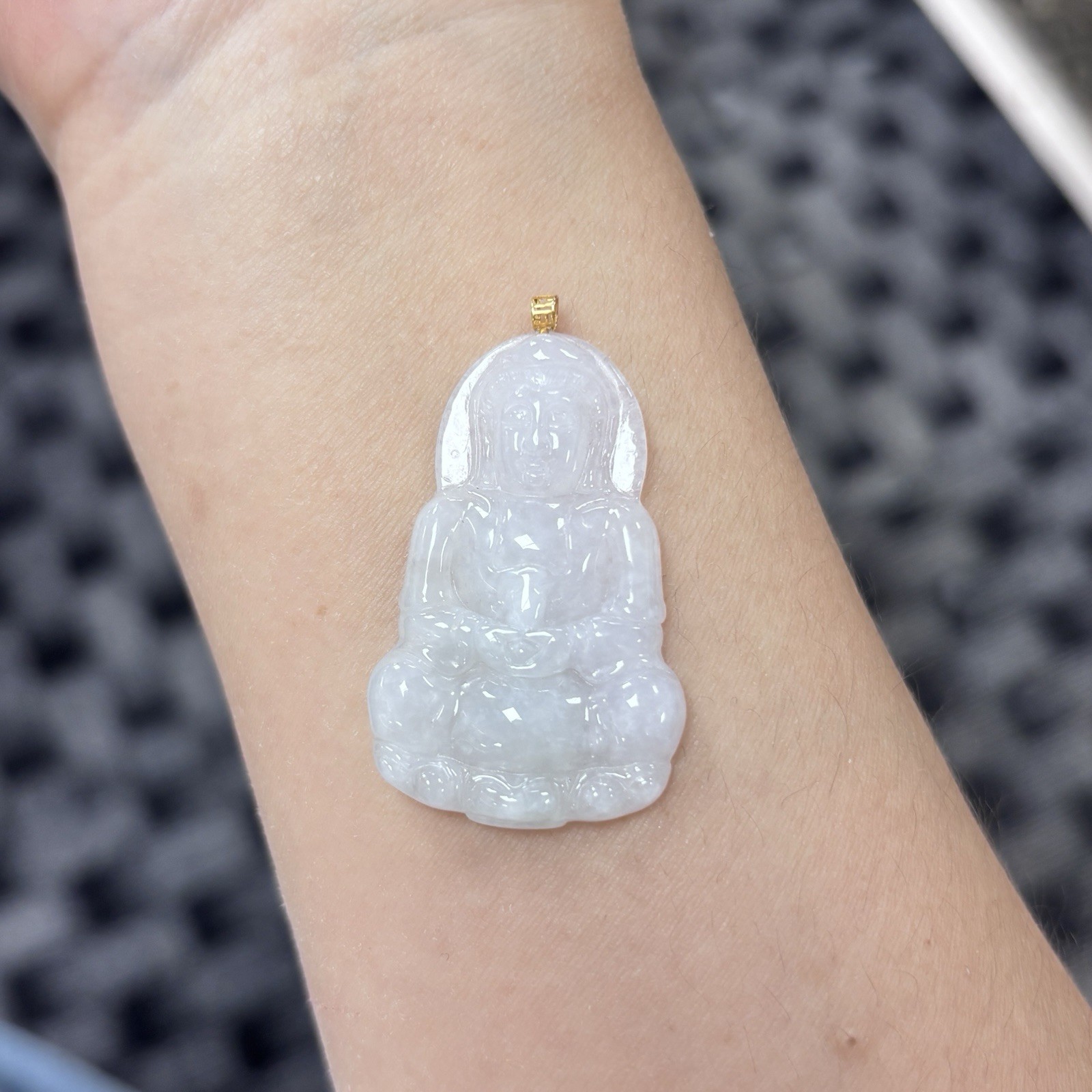 Natural Grade A Icy White Jadeite Guanyin Pendant，18k gold discount