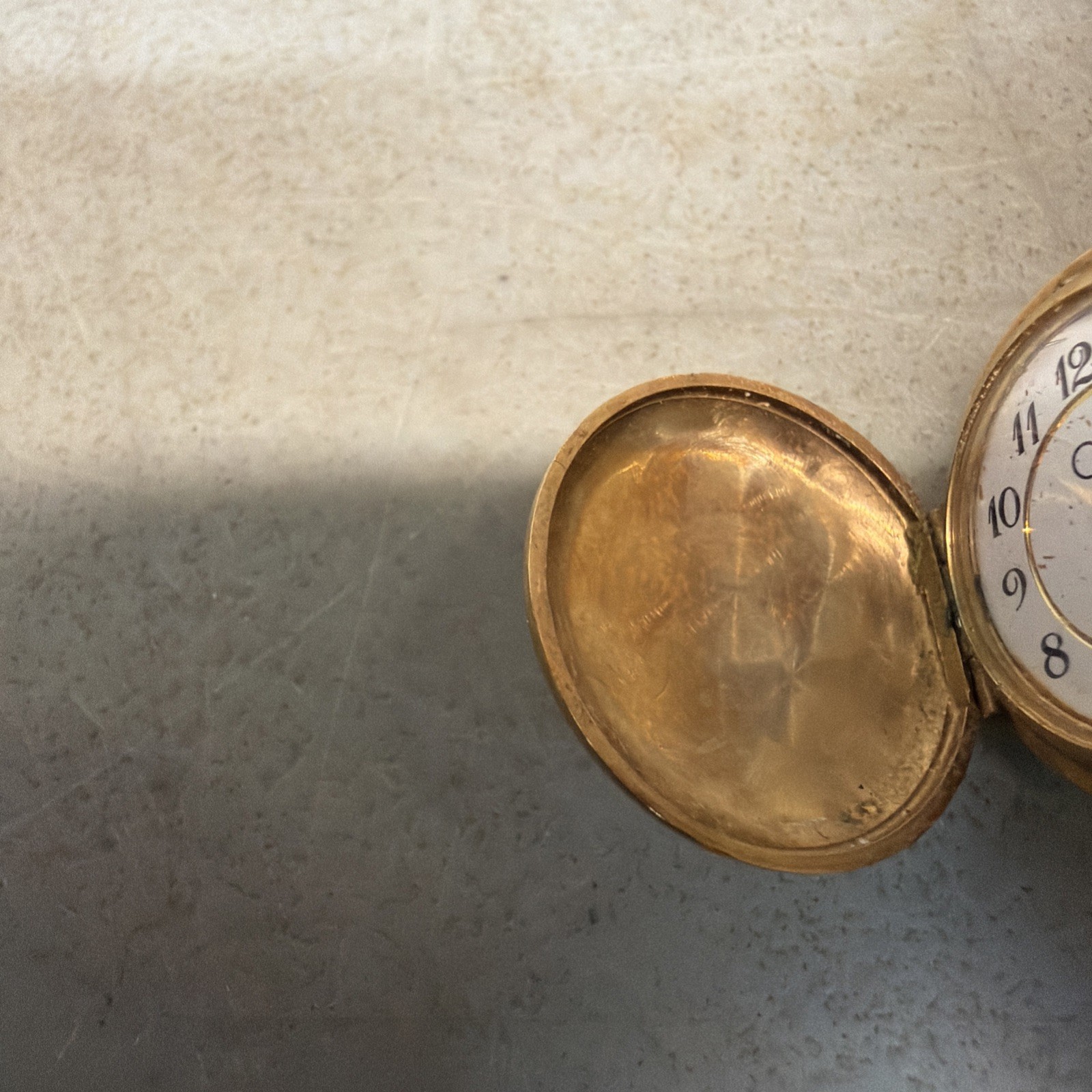 Colibri Pocket Watch Quartz Small Gold Tone Needs Battery