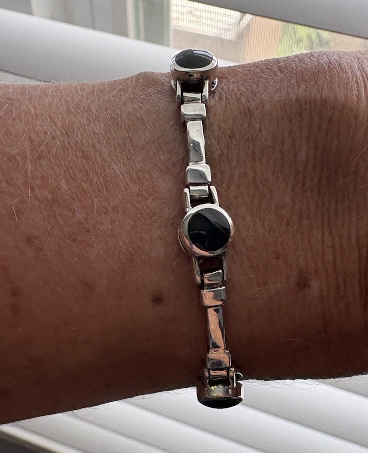 Onyx 6 Round Black, Sterling Silver 925, Bezel Link Bracelet w/Fold-Over Clasp