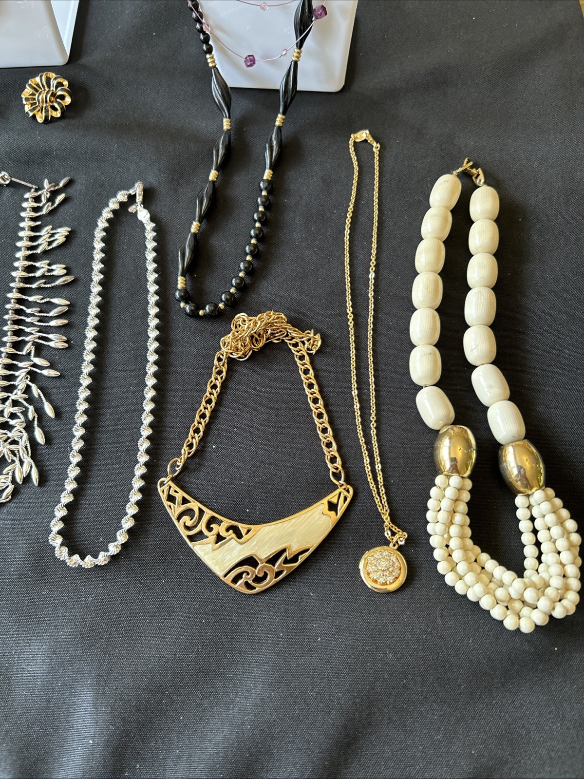 20+VTG Estate Lot of Jewelry Sarah Cov, Napier, Trifari, Goldette, Avon More!