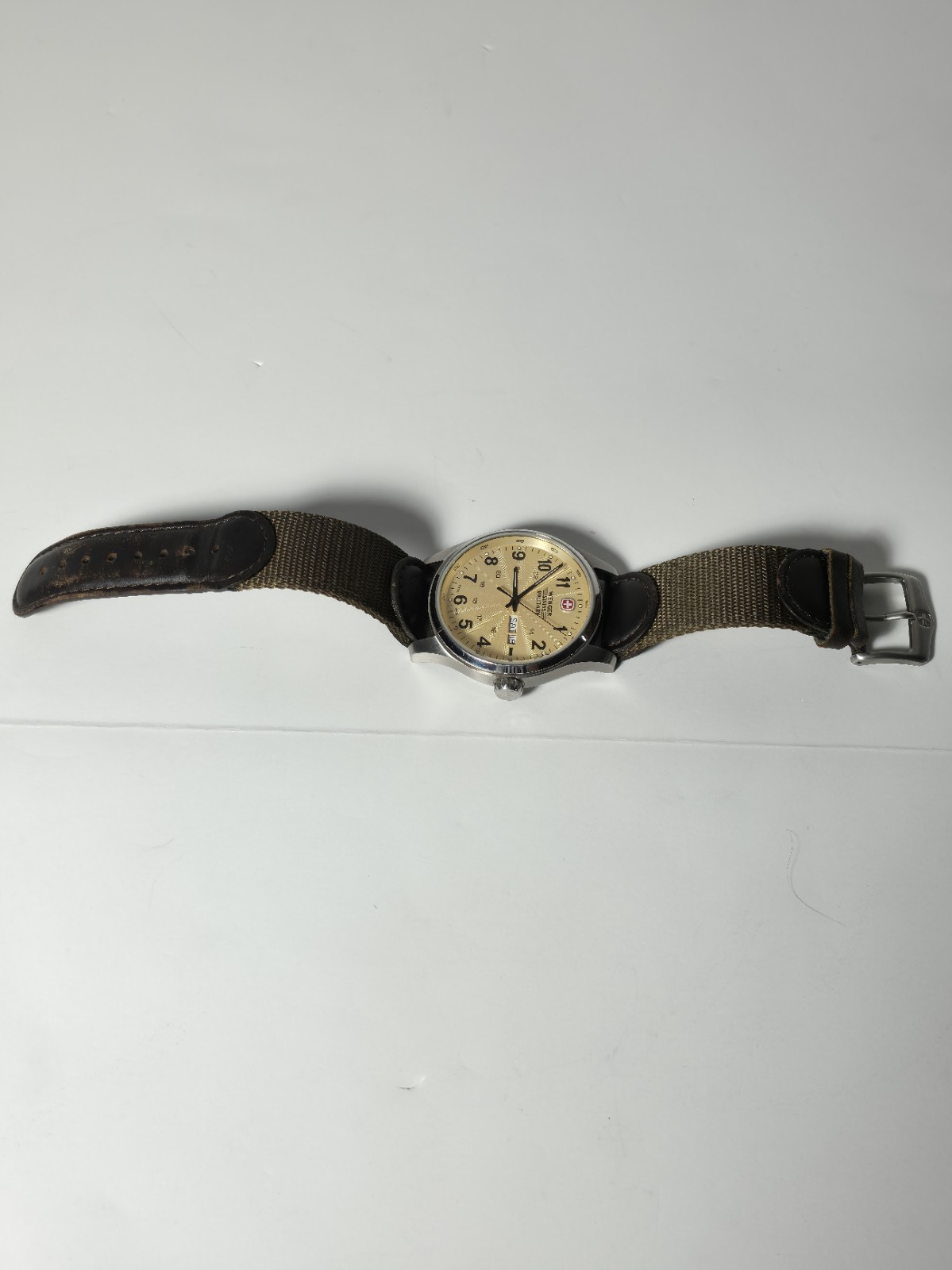 Wenger Swiss Military 7920X Terragraph Mens Watch Gold Face WORKING COMPLETE