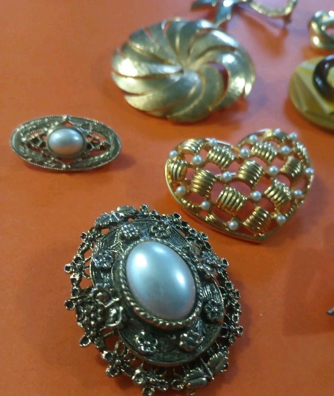 Vintage Brooch Pin Lot 14 Unique Variety Costume Jewelry As Pictured