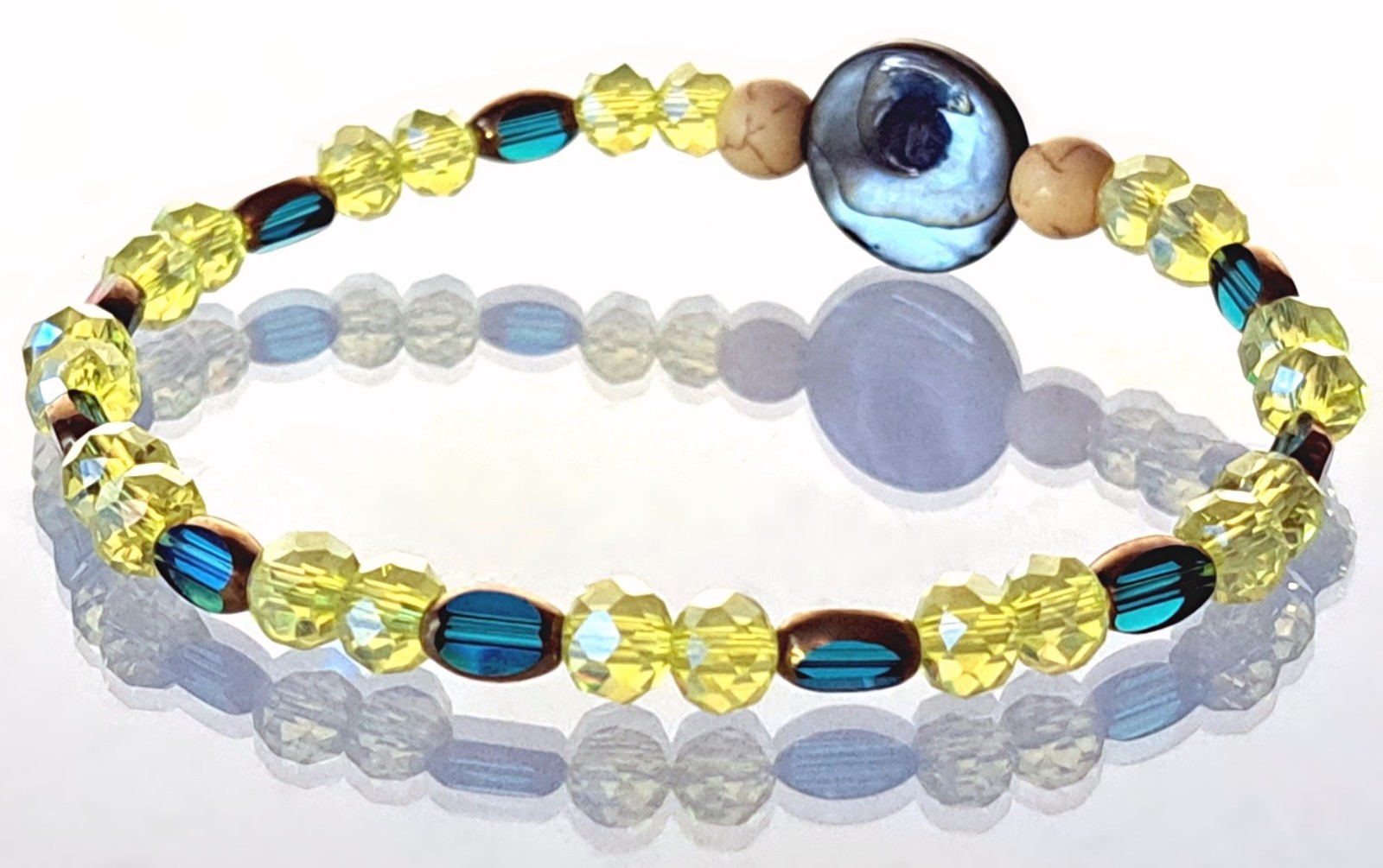 Handmade Golden Crystal-Glass Bracelet – 18.25 cm / 7.2 in Stretch Fit