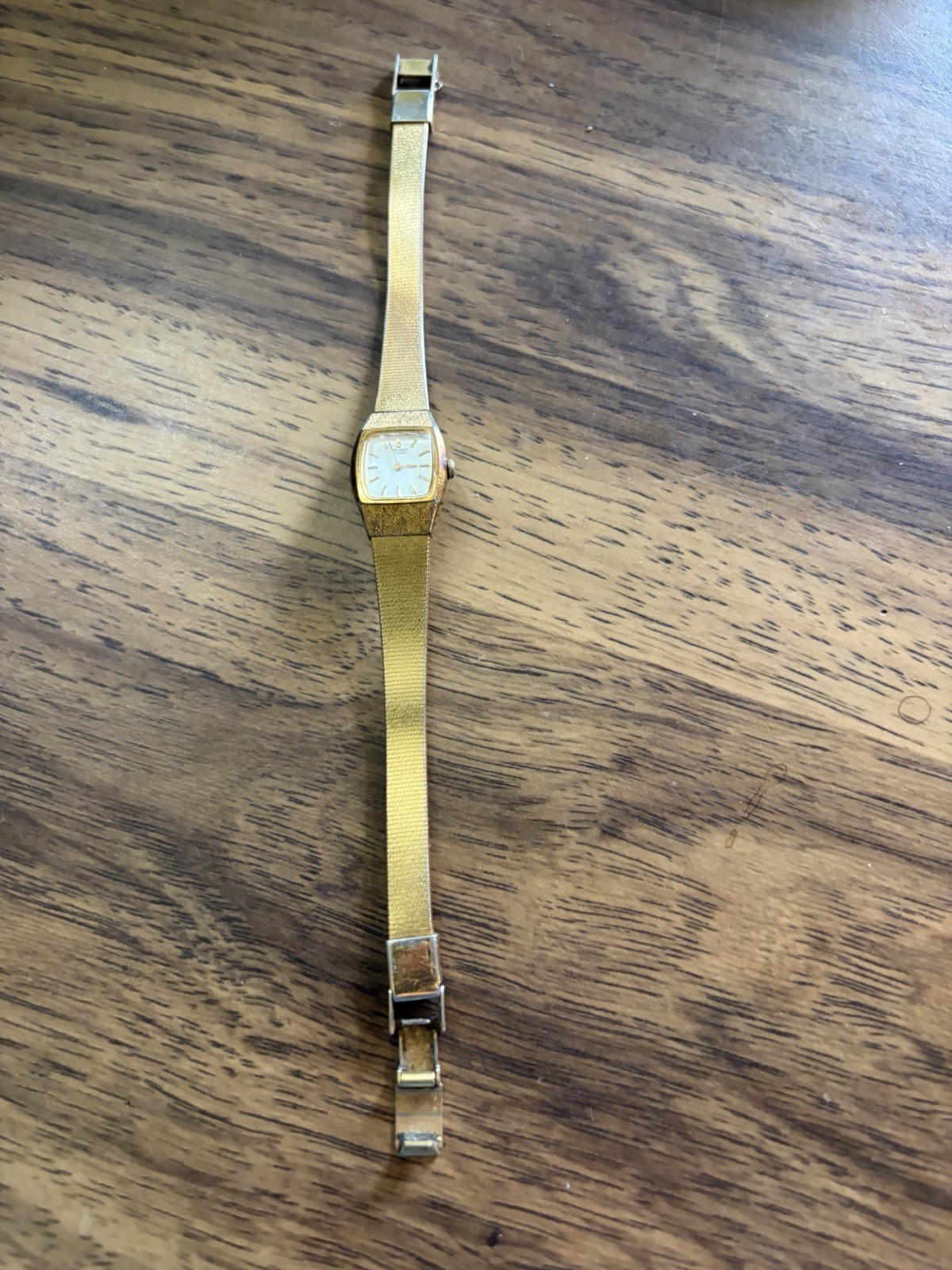 Vintage Seiko Quartz Ladies Dress Watch 2C20 6450 Gold Tone Mesh Bracelet AS IS