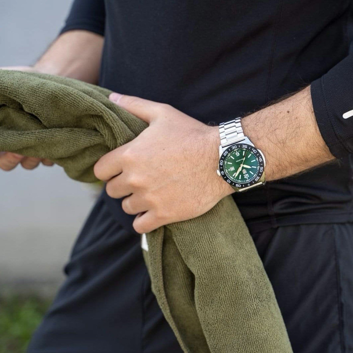 Swiss Luminox XS.3137 Pacific Diver Green Dial Tritium Stainless Mens 44mm Watch